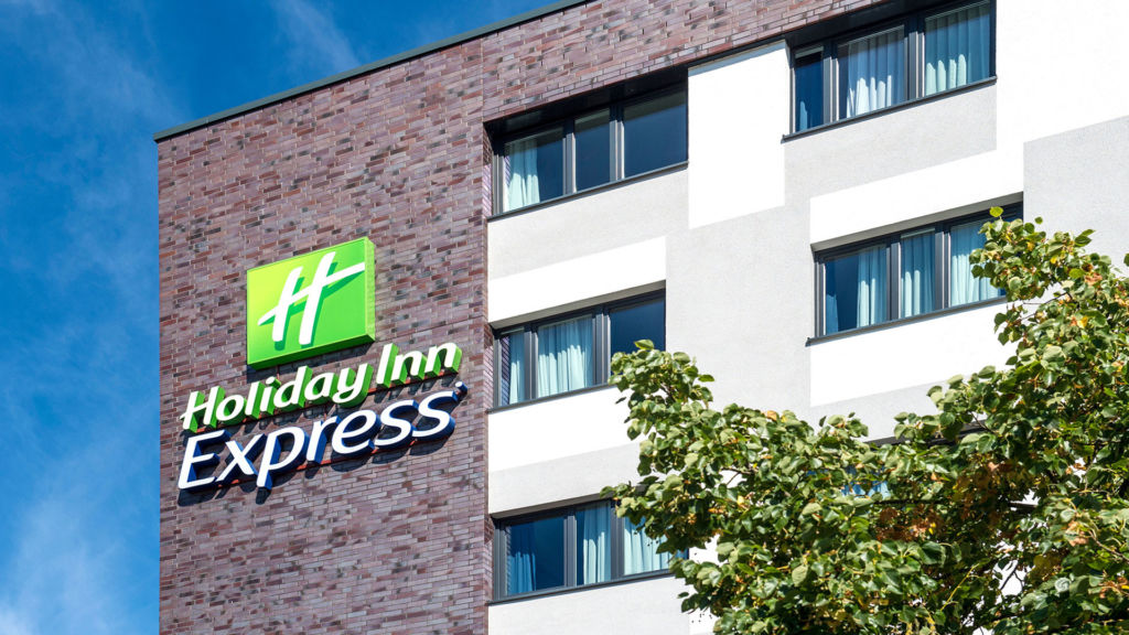 Holiday Inn Express Bremen Airport Parken www.shgr.com