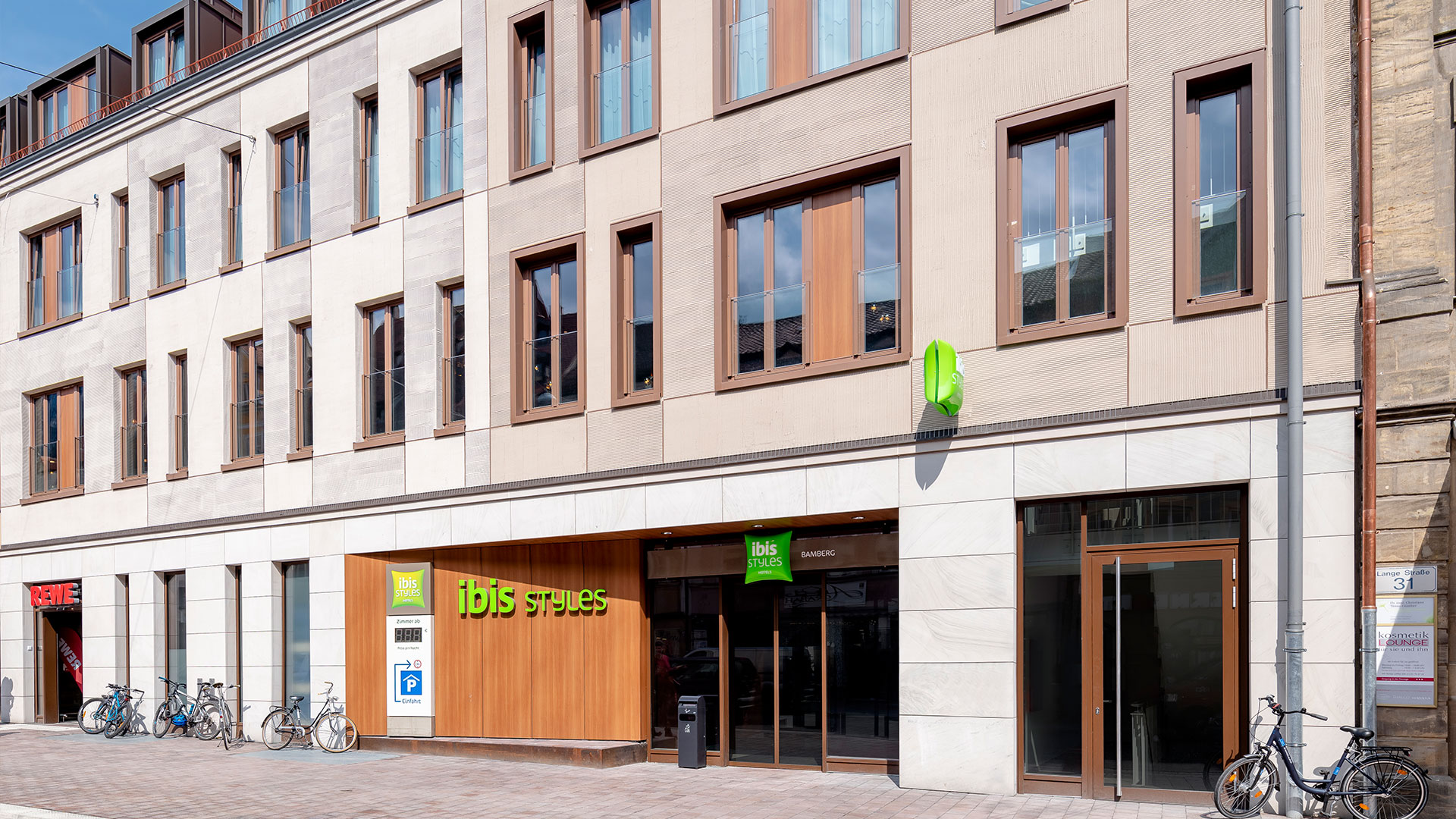 Foto der Außenansicht - 01 - ibis Styles Bamberg