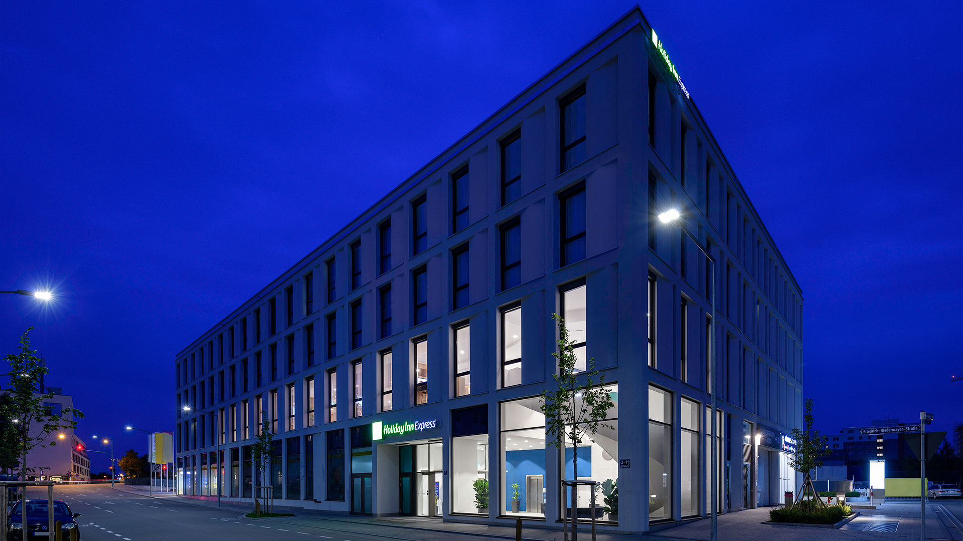 Foto der Außenansicht - Holiday Inn Express Regensburg