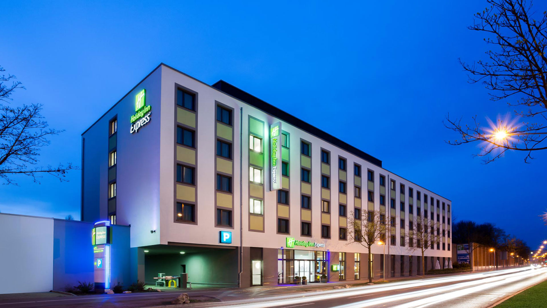 Holiday Inn Express Augsburg - Außenansicht