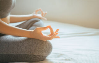 Blogbeitrag der Success Hotel Group zum Porsche Tennis Grand Prix 2021: Yoga im Hotelbett